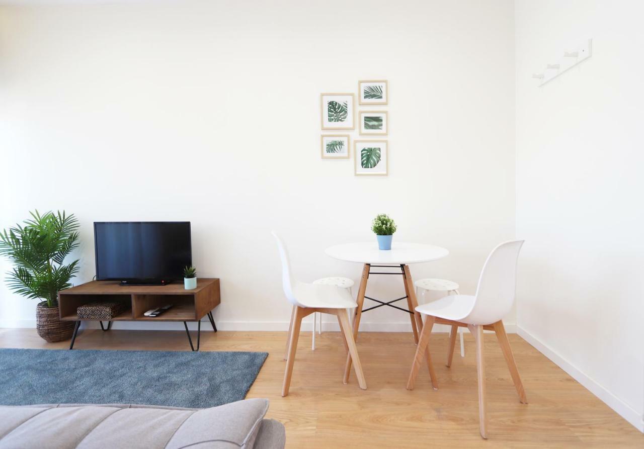 Hm - Living Batalha Square 1 Apartment Порто Екстериор снимка