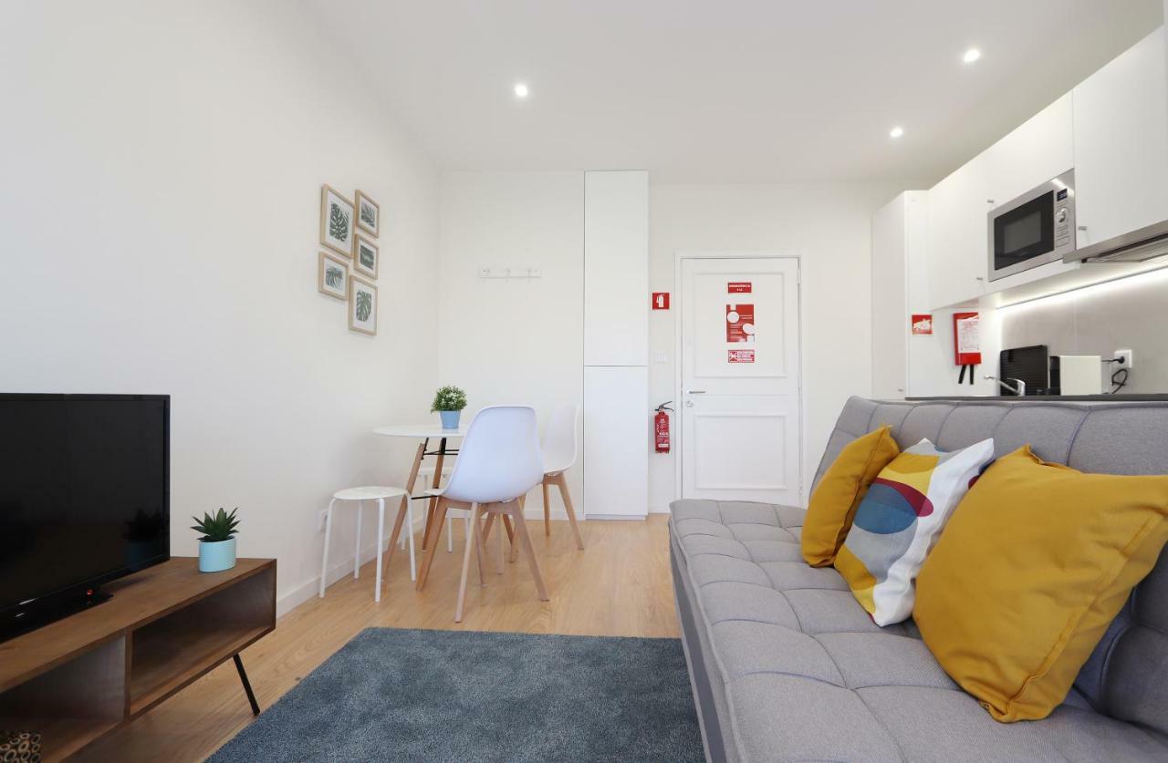Hm - Living Batalha Square 1 Apartment Порто Екстериор снимка