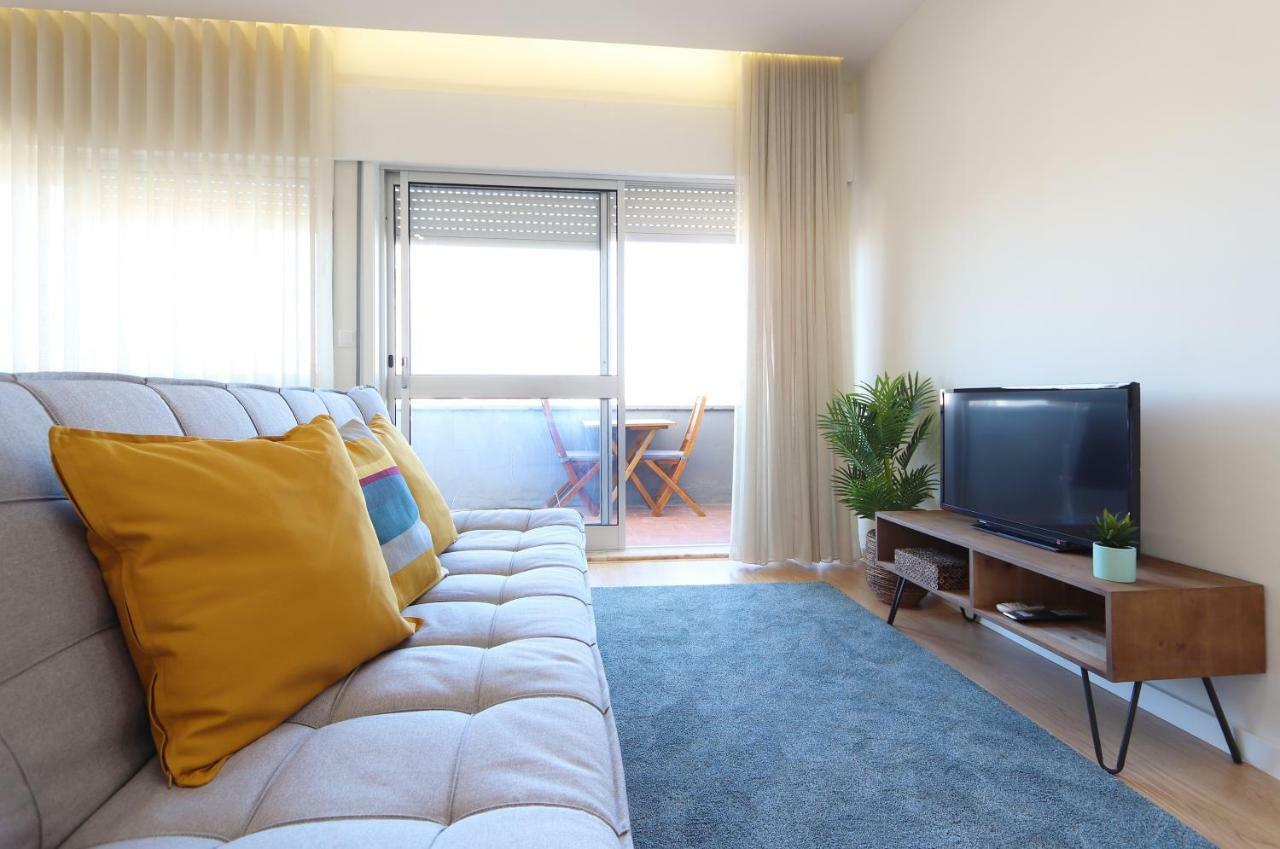 Hm - Living Batalha Square 1 Apartment Порто Екстериор снимка